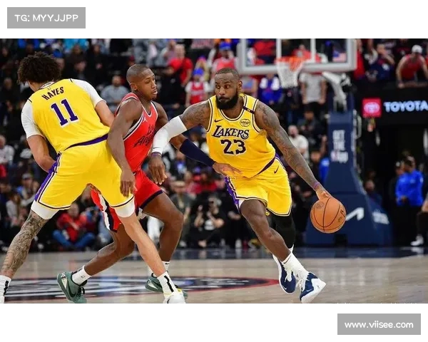 曝东契奇不愿詹姆斯离开湖人 湖管亲赴欧洲为其助威巨幅海报引发争议